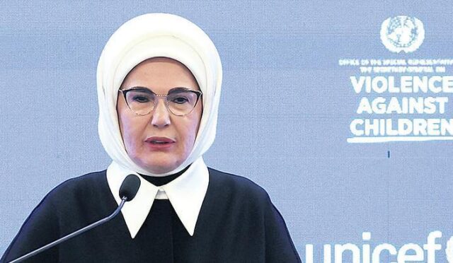 dijital-dunyada-cocuk-haklari-aile-icinde-guclu-iletisim-ve-sorumluluklar-vSTBtsVL.jpg