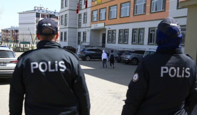 okul-guvenligi-icin-icisleri-bakanligi-81-ile-genelge-gonderdi-RB3Qpi8Z.jpg